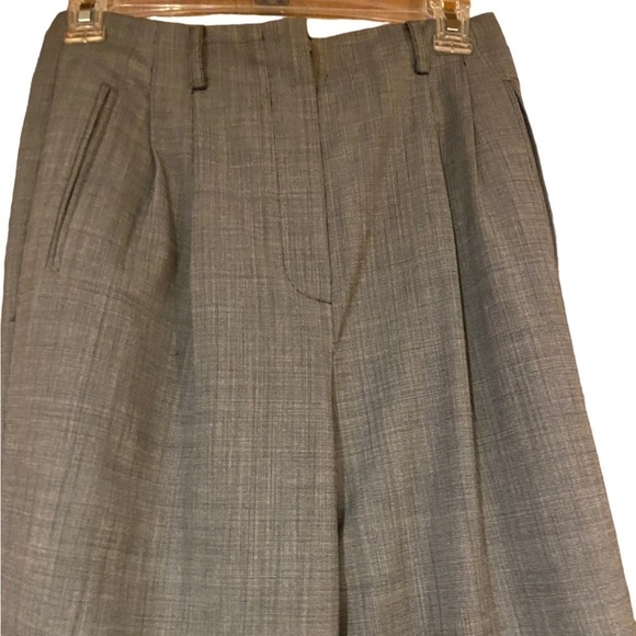 Carlisle Pleated Lined Dress Slacks.  Size 2 - Picture 3 of 10